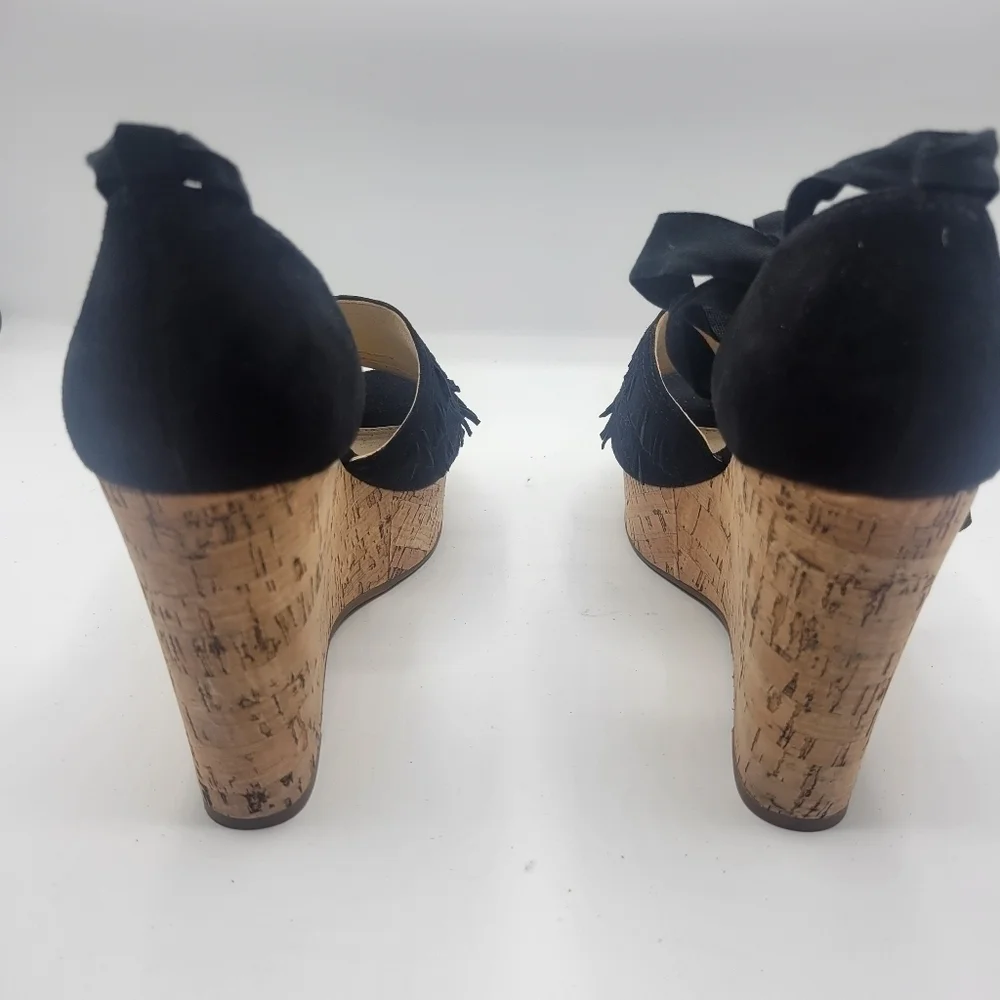 Ivanka Trump leather upper platform with fringe details size 71/2m